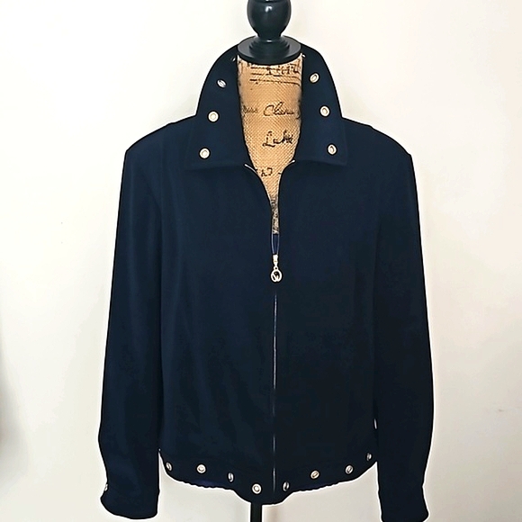 St. John Sport Suede, Size L. - Picture 2 of 16